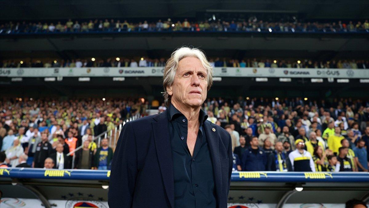 Jorge Jesus yönetimden hazırlık maçı talep etti