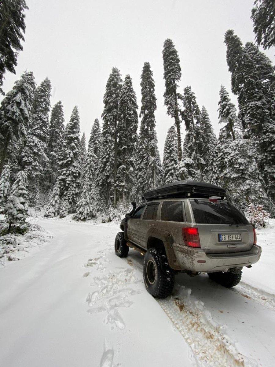 Karabük’te kar kalınlığı 10 santimetreyi buldu