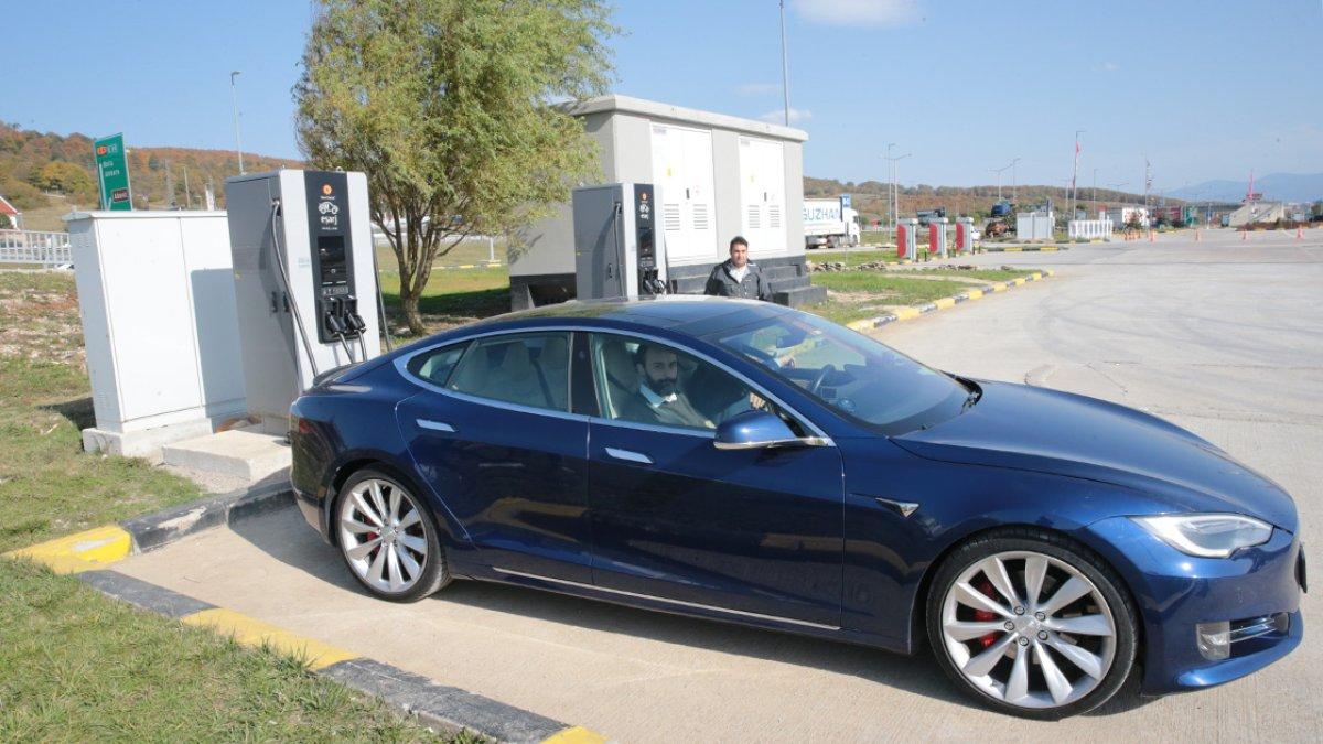 2023'te elektrikli araçlar için yüksek hızlı şarj istasyonları 81 ilde yer alacak