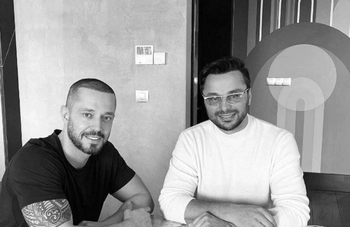 Murat Boz saç ektirdi