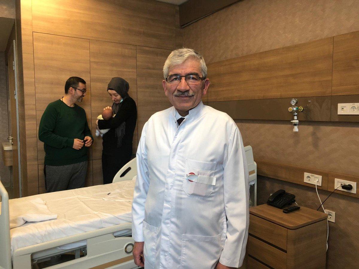 Bağırsakları göğüs kafesinde doğan bebek, sağlığına kavuştu