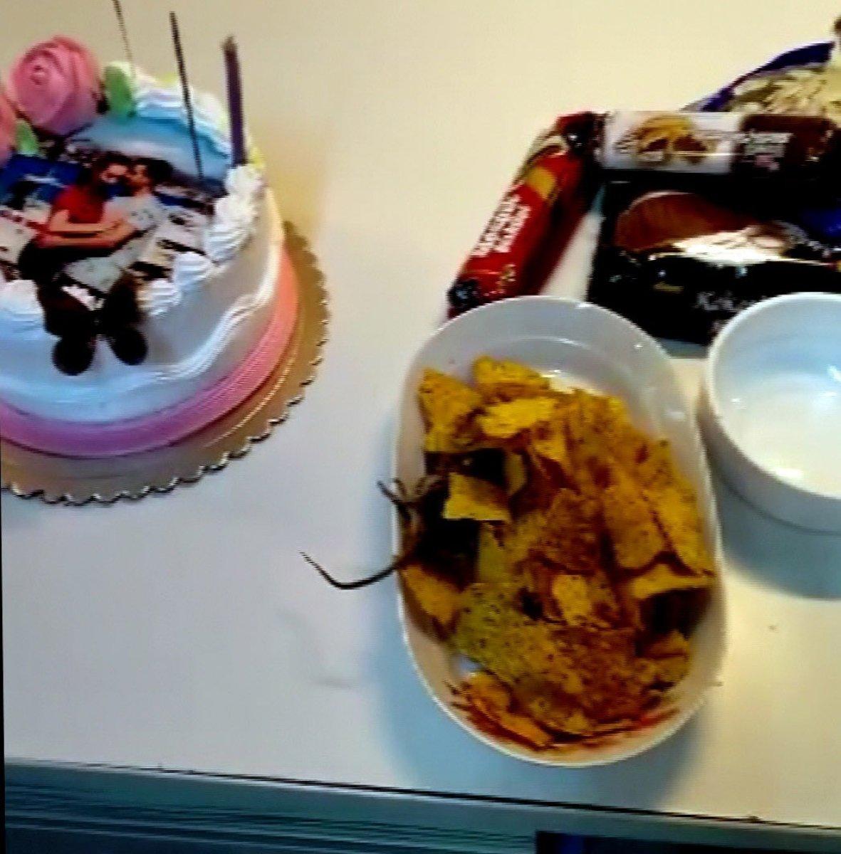 Yozgat'ta zincir marketten aldıkları cipsin içinden fare çıktı