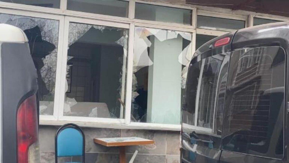 Fatih'te kavgayı ayırmak isteyen adam hayatını kaybetti