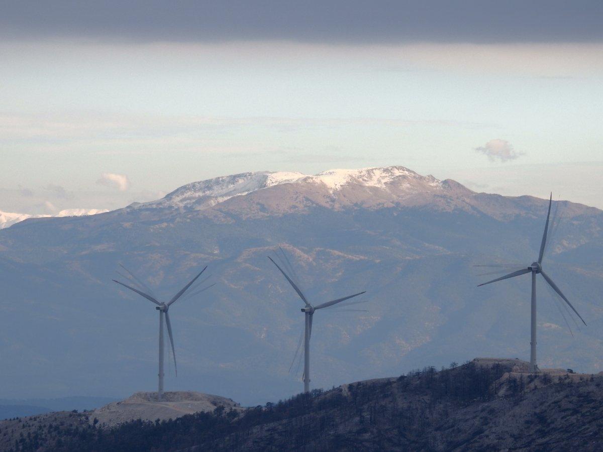 Muğla'ya mevsimin ilk karı yağdı