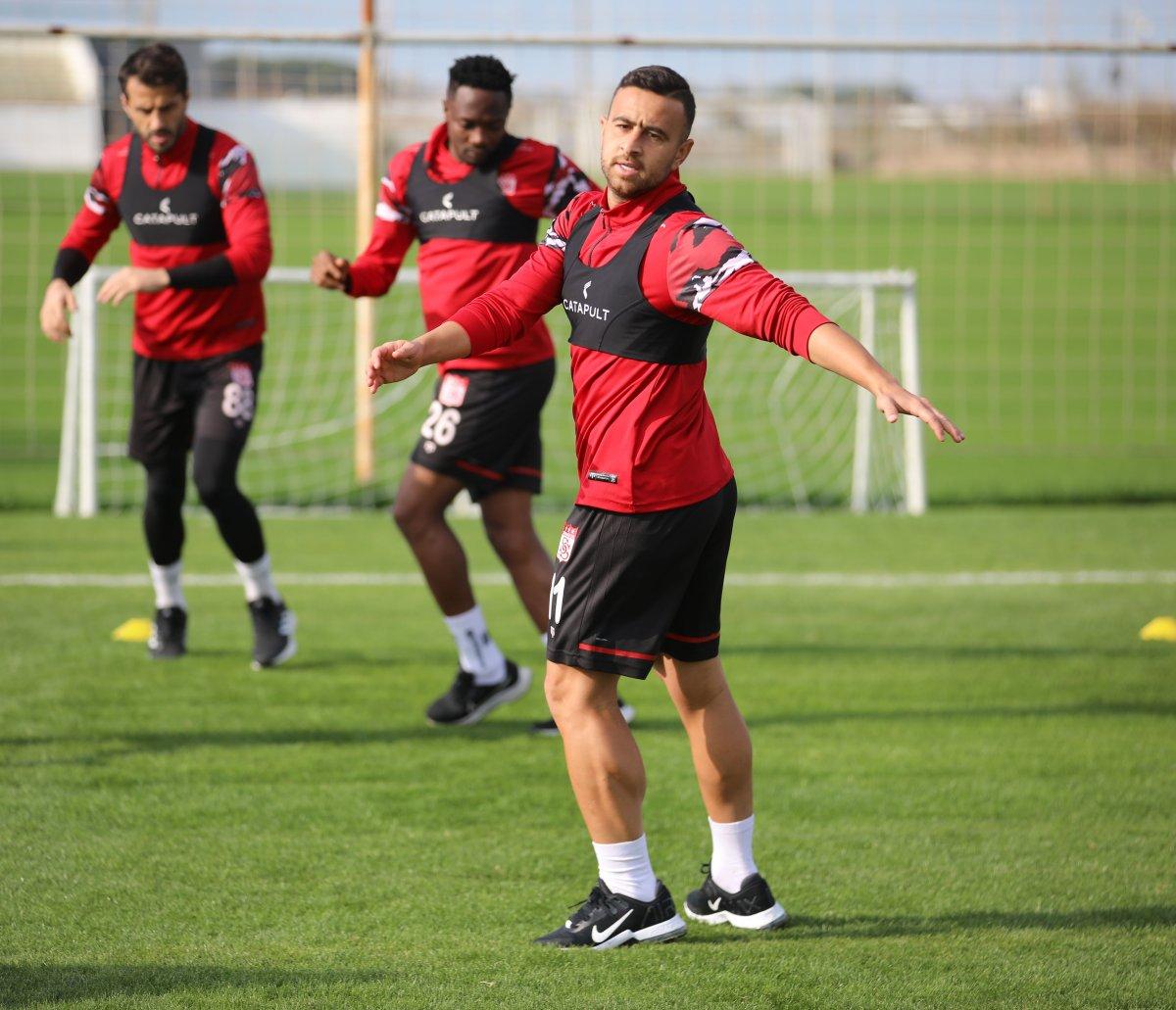 Sivasspor'da Dia Saba belirsizliği bitti