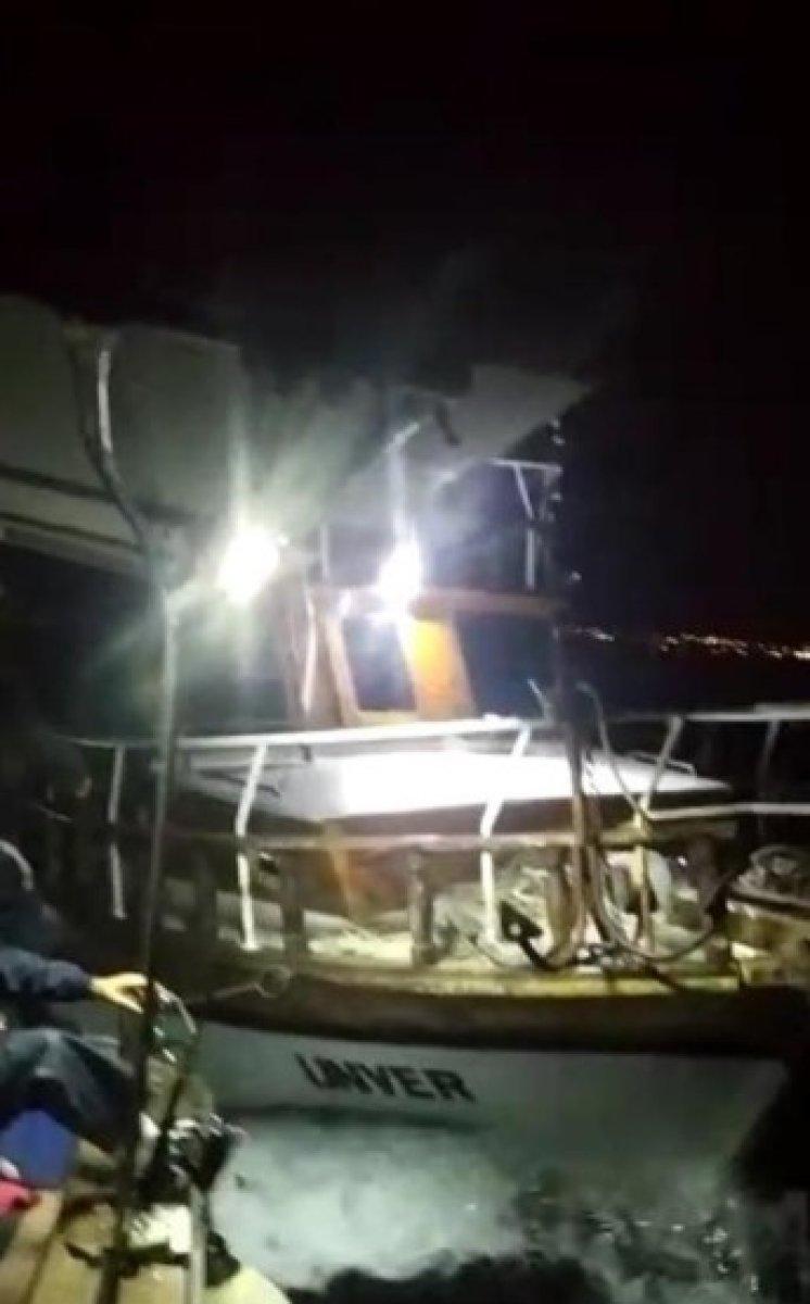 Adana'da balıkçı kavgası: Birbirlerinin üzerine tekne sürdüler