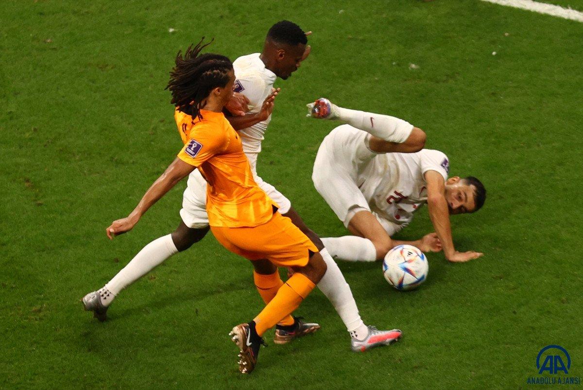 Hollanda 7 puanla grubunu lider tamamladı