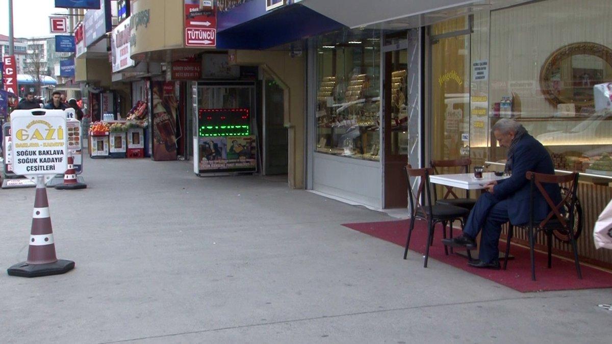 Mustafa Ceceli'nin ailesine ait kuyumcudan 2,5 milyon liralık altın çalındı