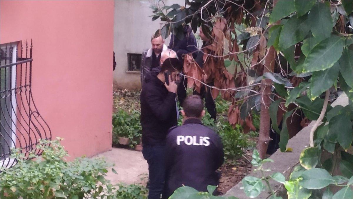 Bakırköy'de çatıyı tamir eden işçi 5'inci kattan düştü 