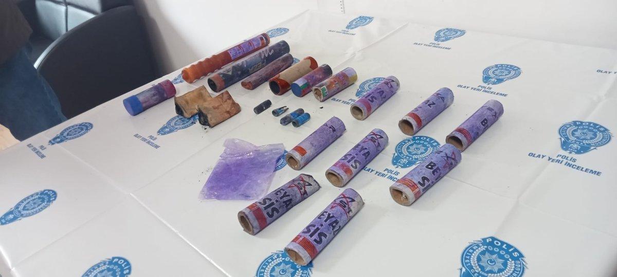 Olaylı maçta ele geçirilen fişek ve maytaplar sergilendi