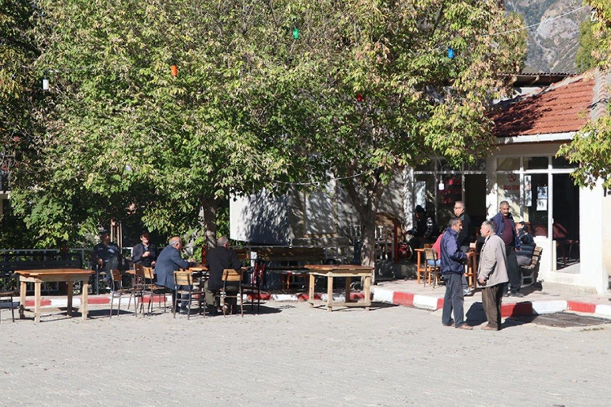 Türkiye'nin en küçük ilçesi Bayramören'de 476 kişi yaşıyor