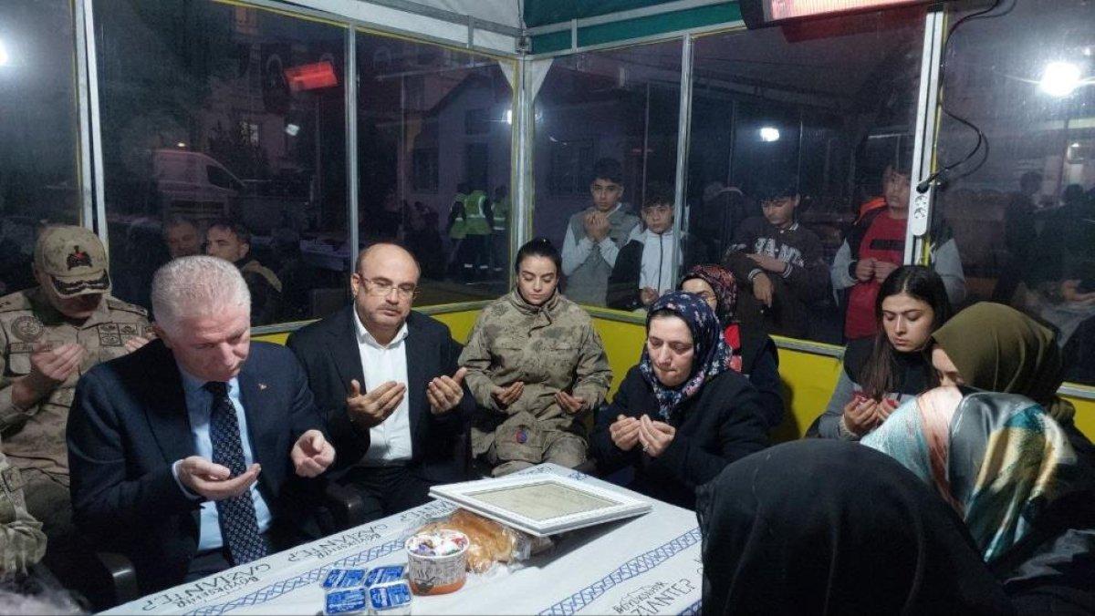 Şehit annesi: Reisimize, Devlet Bahçeli’ye selamımı söyleyin