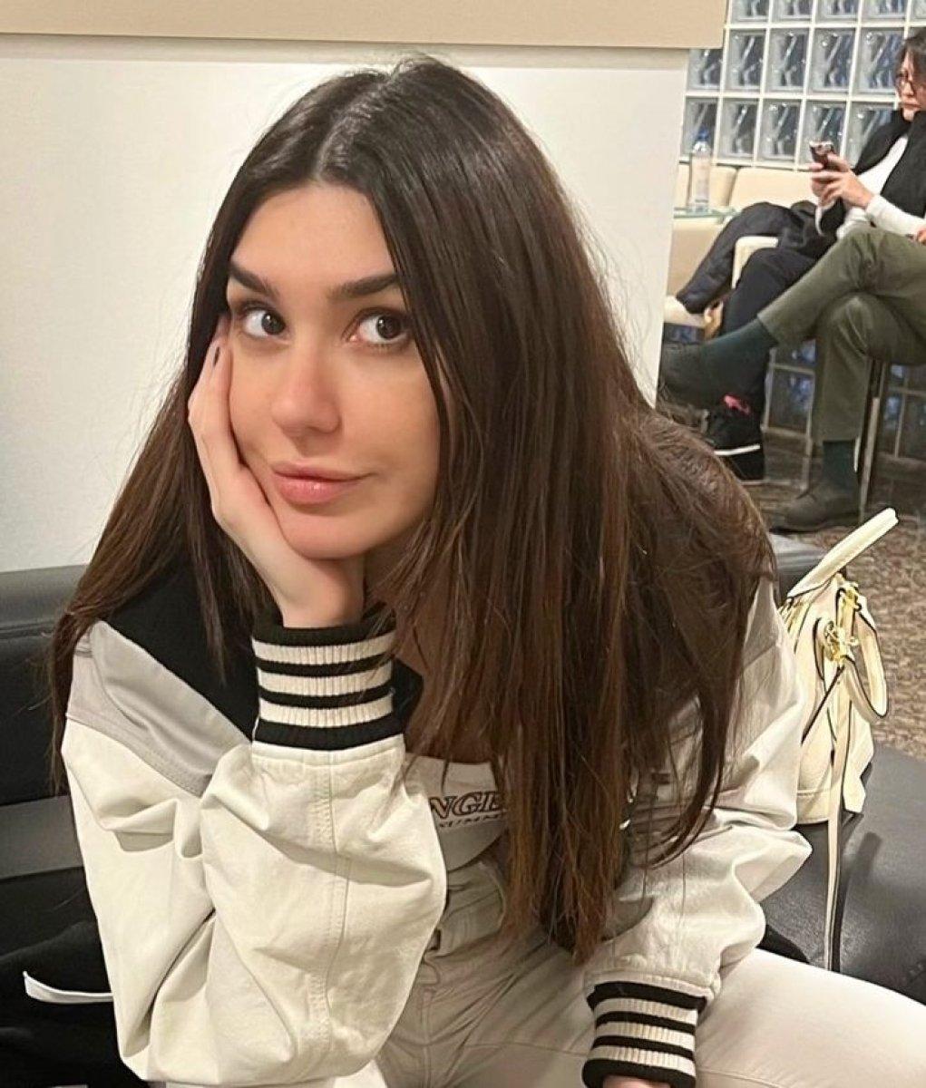 Burcu Kıratlı, makyajsız