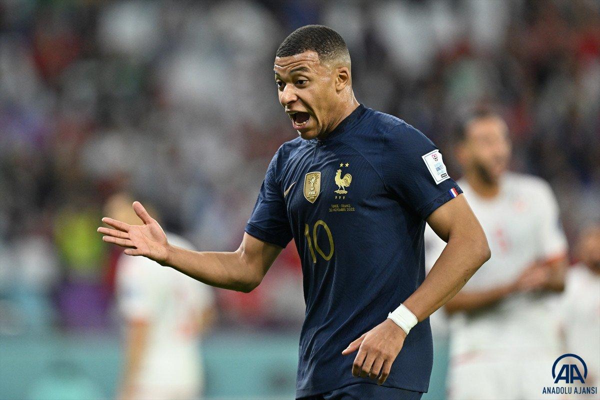 Fransa Tunus'a yenilmesine rağmen gruptan lider çıktı