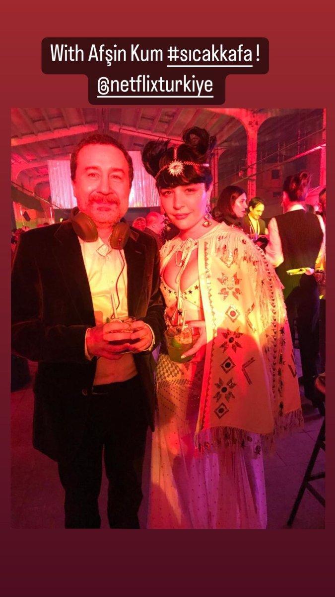 Gonca Vuslateri dansöz kıyafet giydi