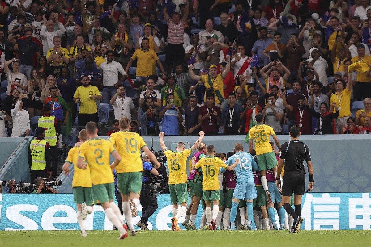 Avustralya Danimarka'yı yenerek gruptan çıktı