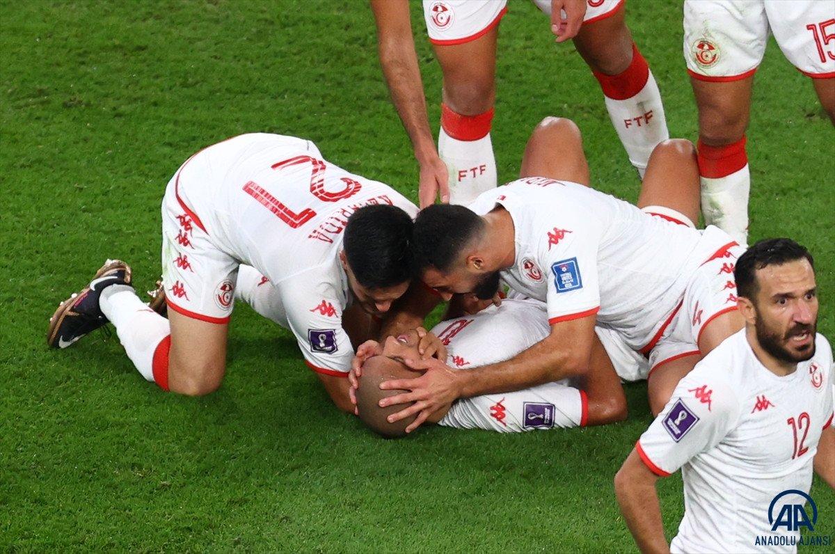 Fransa Tunus'a yenilmesine rağmen gruptan lider çıktı