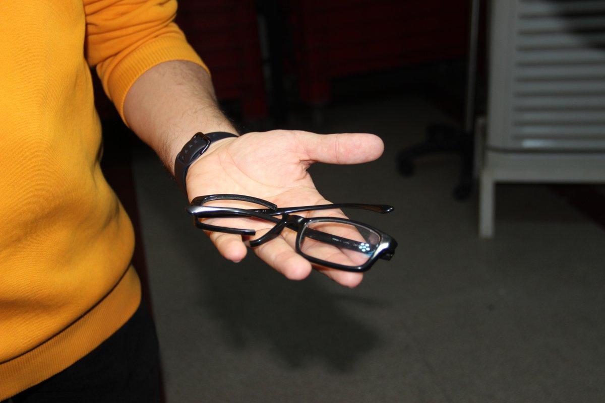 İzmir'de 'Eşimi nasıl muayene edersin' diyerek doktorun burnu kırdı