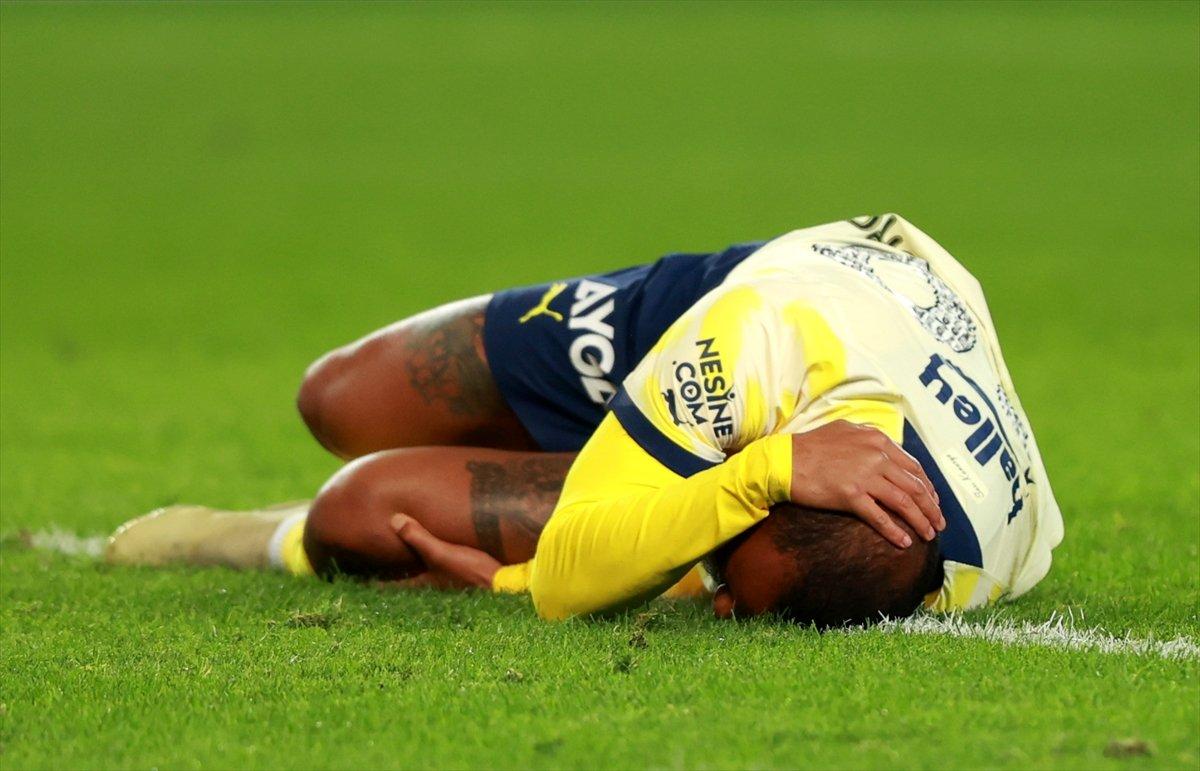 Joao Pedro'dan korkutan sakatlık