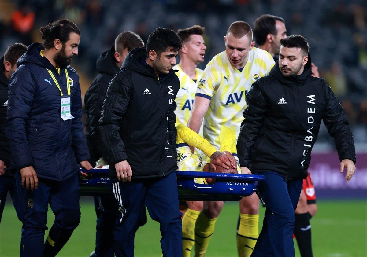 Joao Pedro'dan korkutan sakatlık