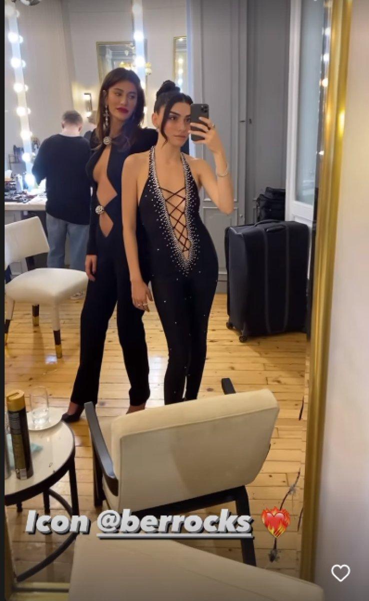 Hazar Ergüçlü ve Berrak Tüzünataç'ın dekolteli tulumu