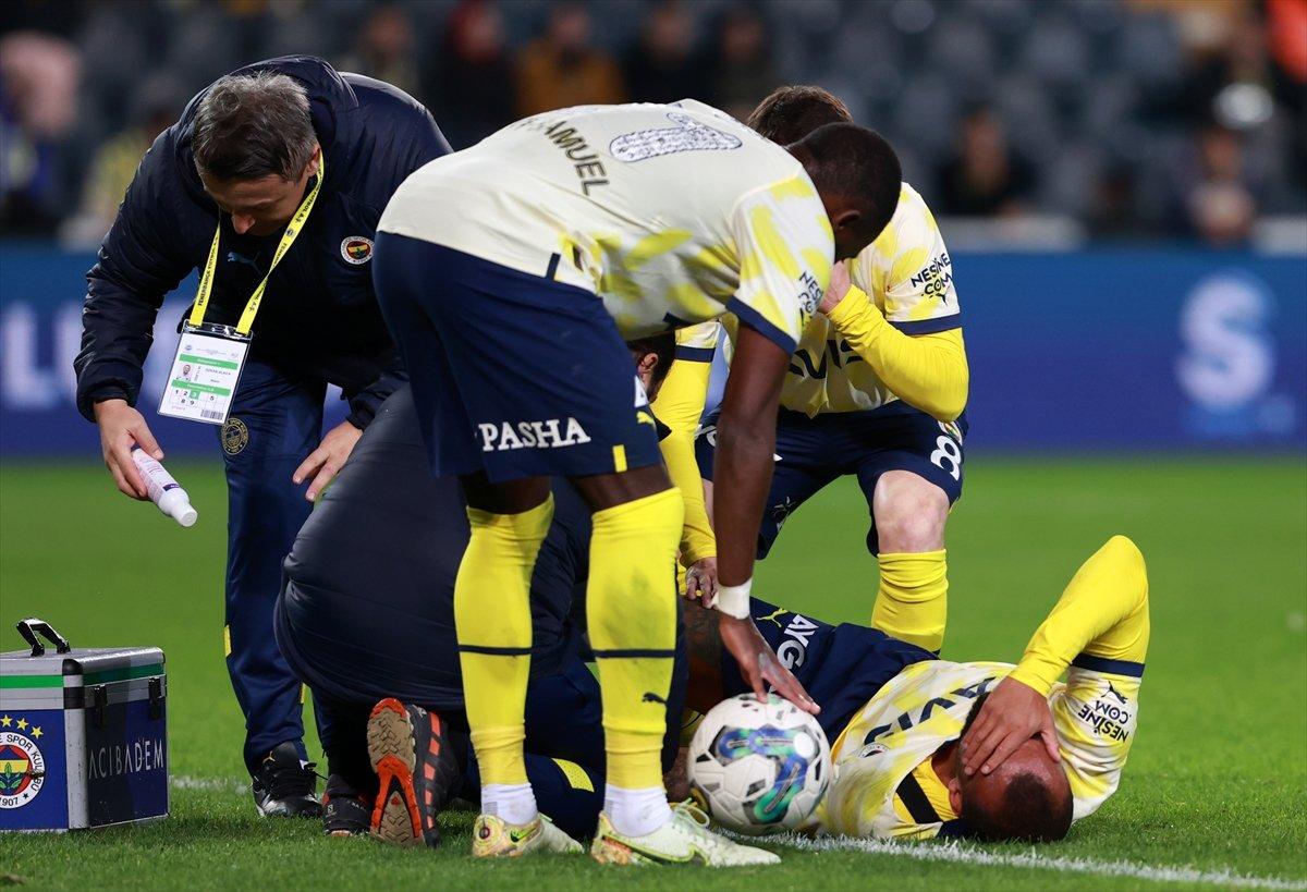 Joao Pedro'dan korkutan sakatlık