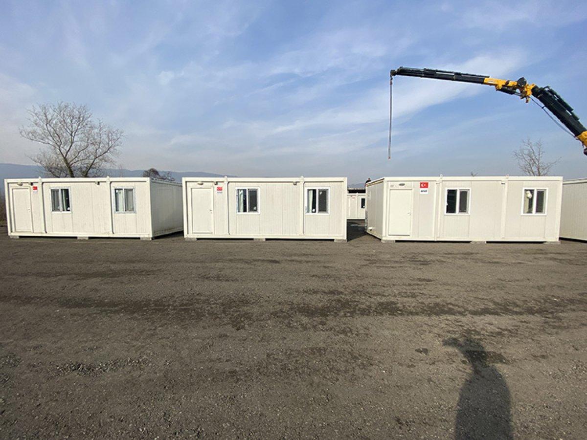 Düzce'de depremzedelere 280 konteyner sevk edildi