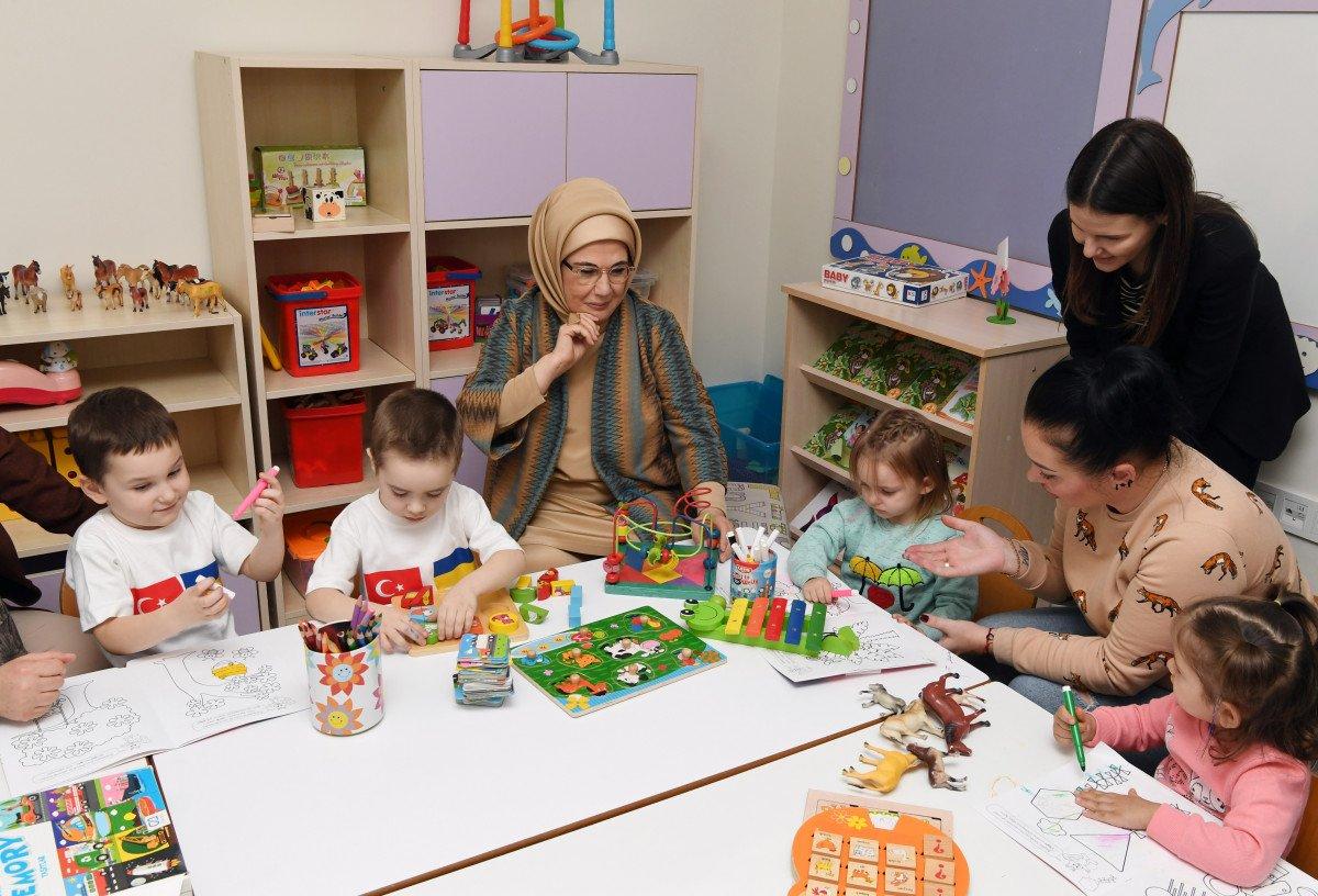 Emine Erdoğan, Ukraynalı yetim çocuklarla buluştu