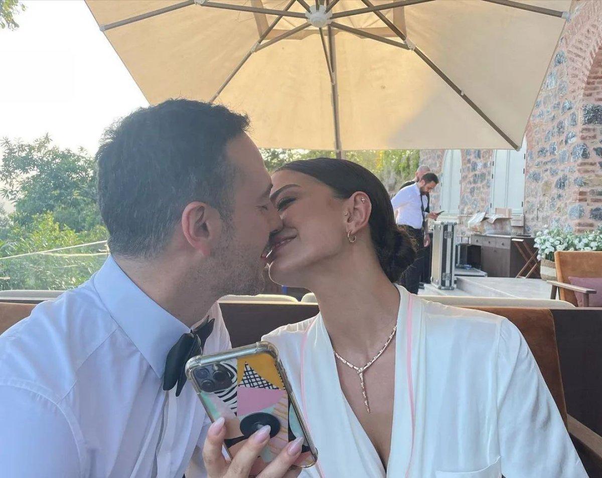 Oğuzhan Koç ve Demet Özdemir arabayı değiştirdi