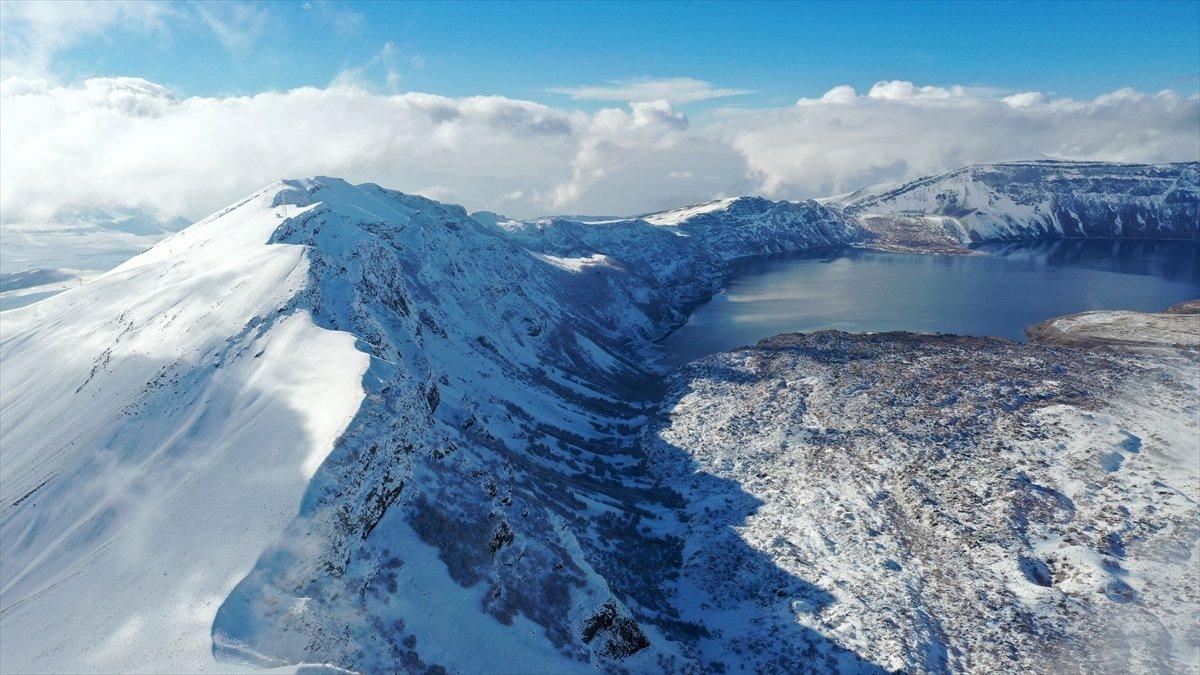 Nemrut Krater Gölü'nden kartpostallık manzaralar