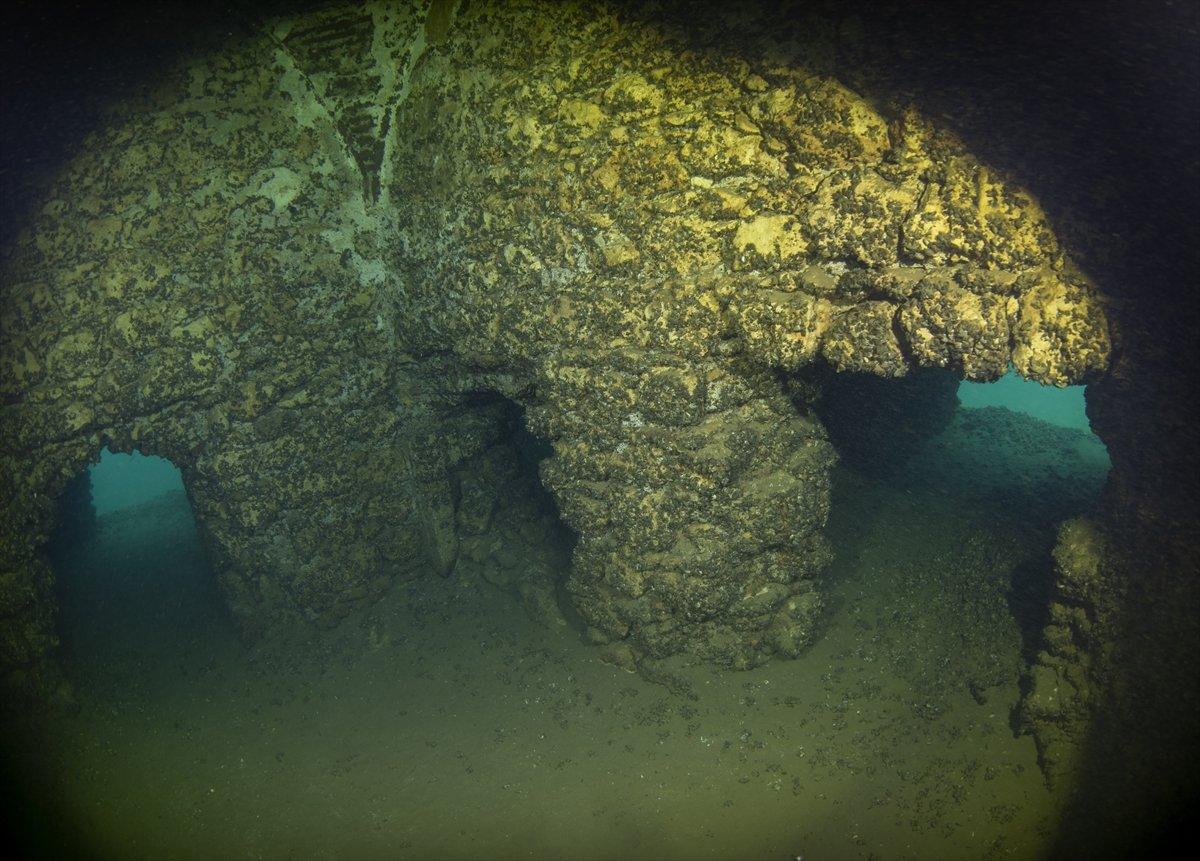 Diyarbakır'daki baraj gölünün su altı güzellikleri 