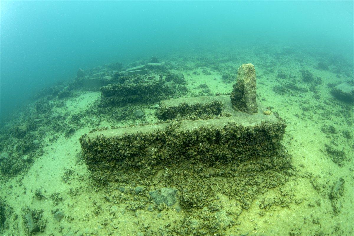 Diyarbakır'daki baraj gölünün su altı güzellikleri 
