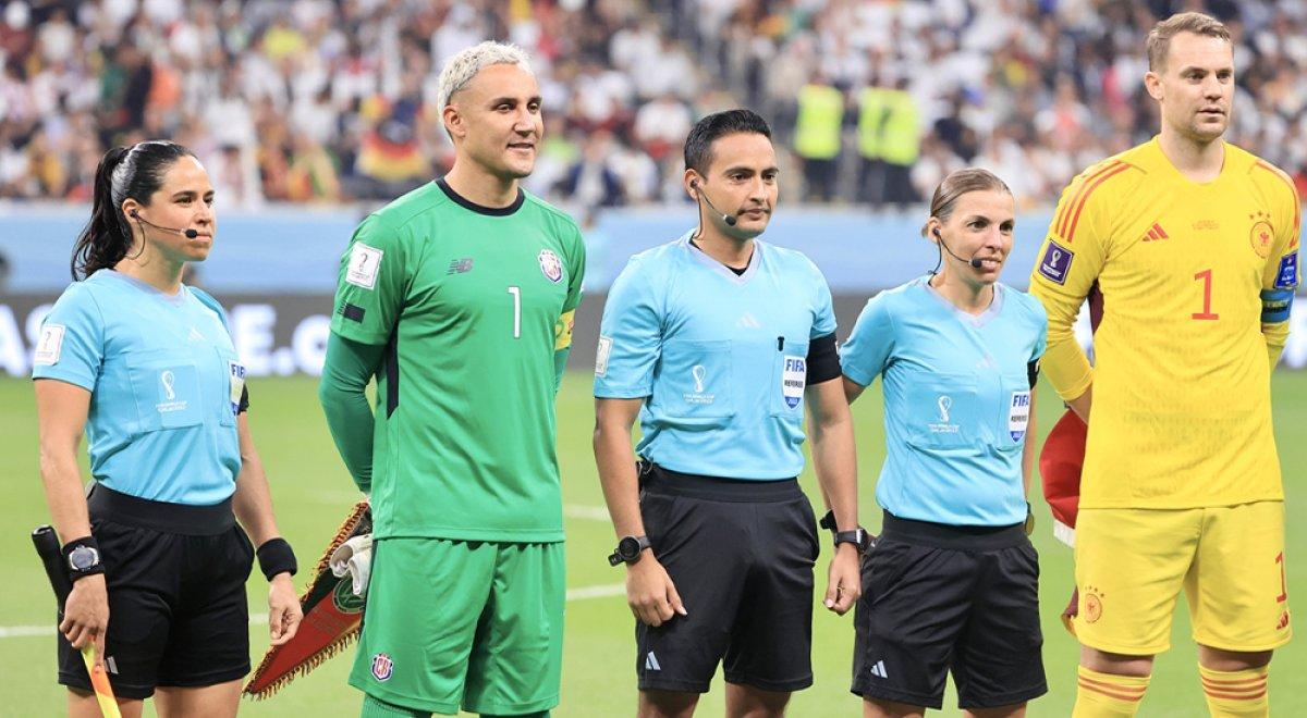Dünya Kupası'nda ilk kez bir maçı kadın hakem yönetti