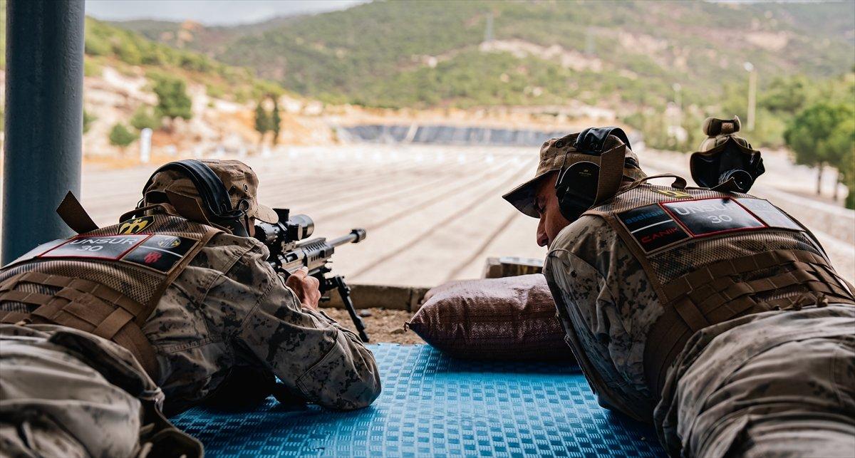 İzmir'de keskin nişancılar, yerli ve milli mühimmatlarla atış yaptı