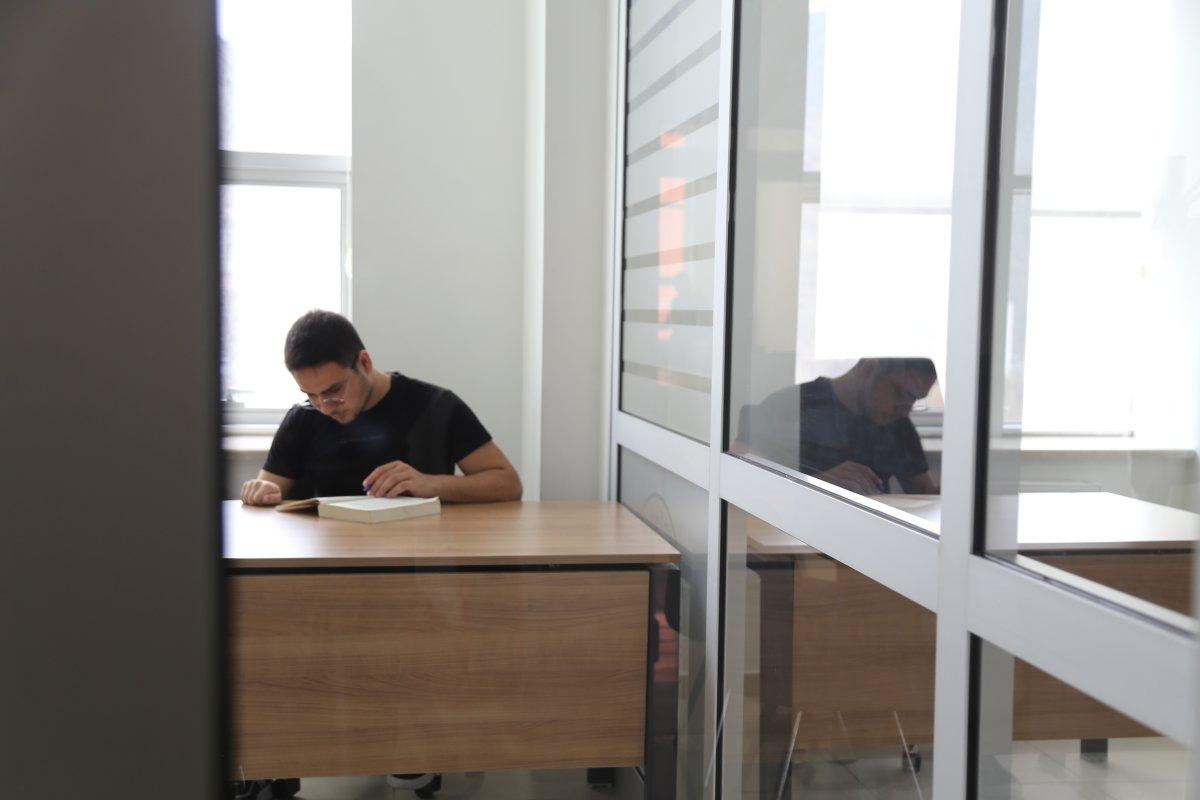 Gümüşhane'de engelli gencin hayat mücadelesi yaşıtlarına örnek oluyor