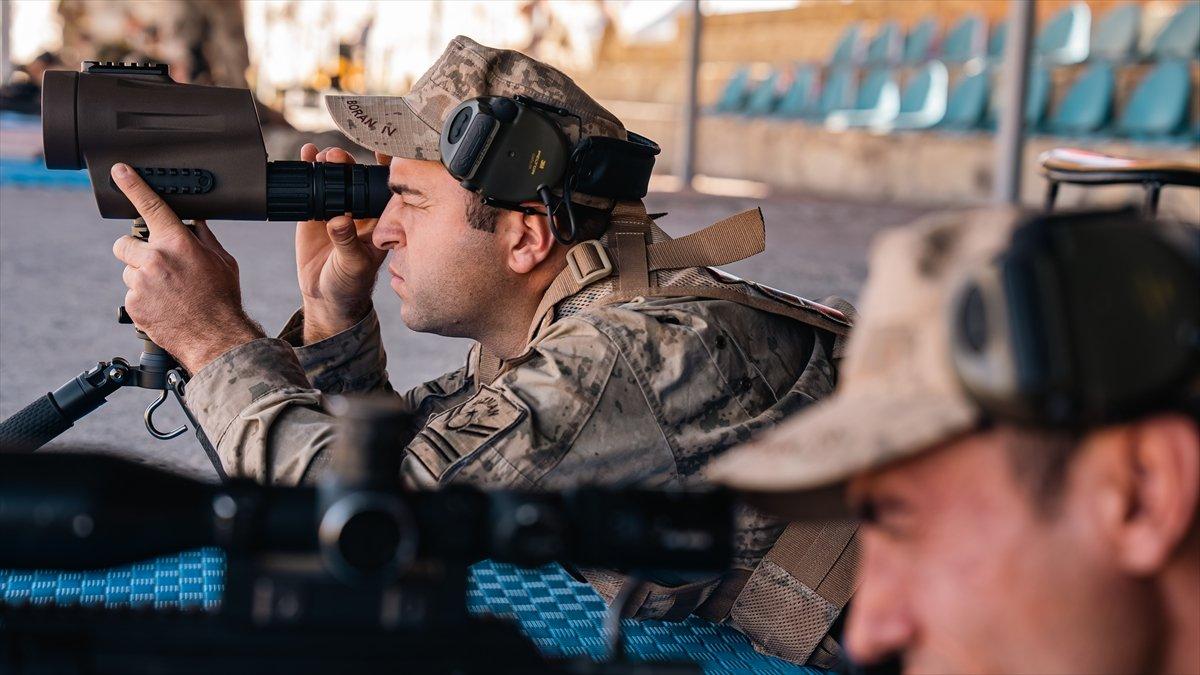 İzmir'de keskin nişancılar, yerli ve milli mühimmatlarla atış yaptı