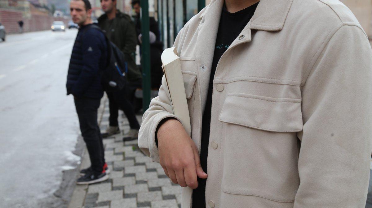 Gümüşhane'de engelli gencin hayat mücadelesi yaşıtlarına örnek oluyor