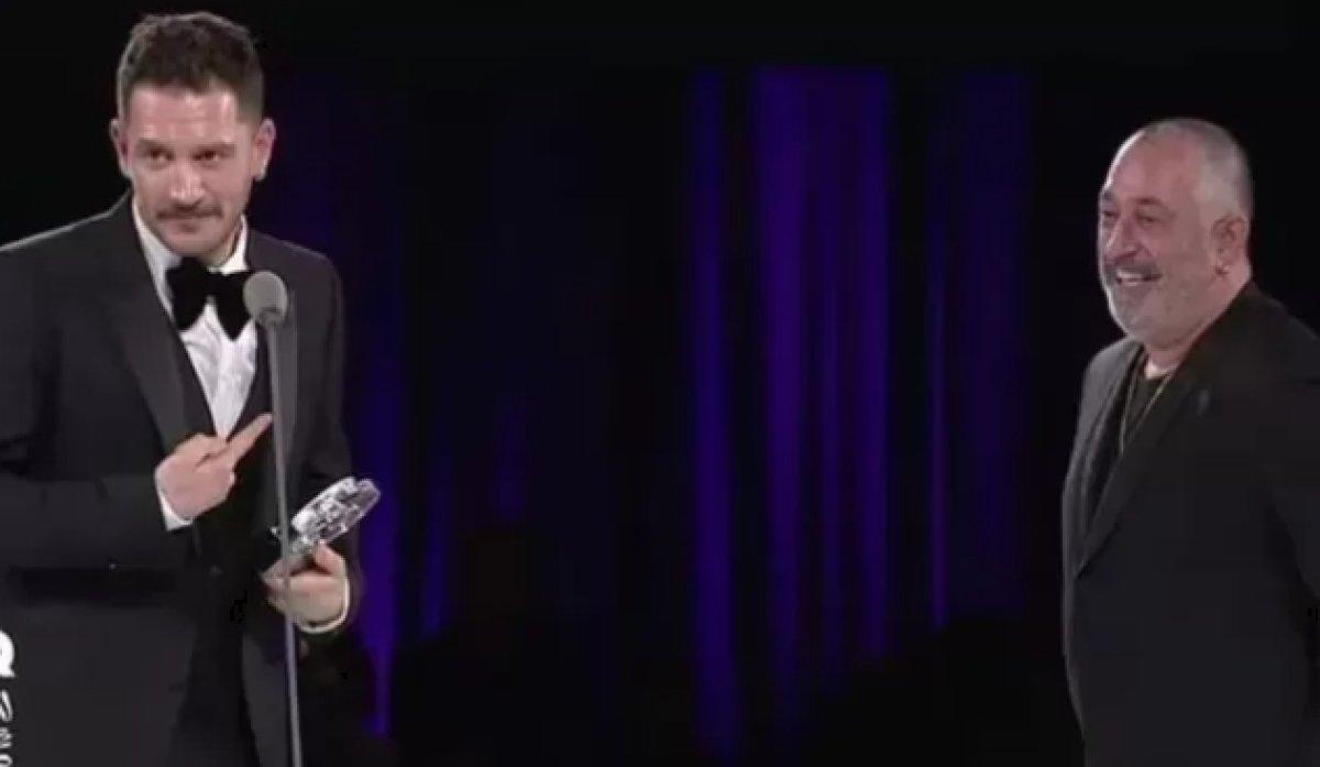 Uraz Kaygılaroğlu, Cem Yılmaz'a tepki gösterdi: Ciddi bir şey anlatıyorum