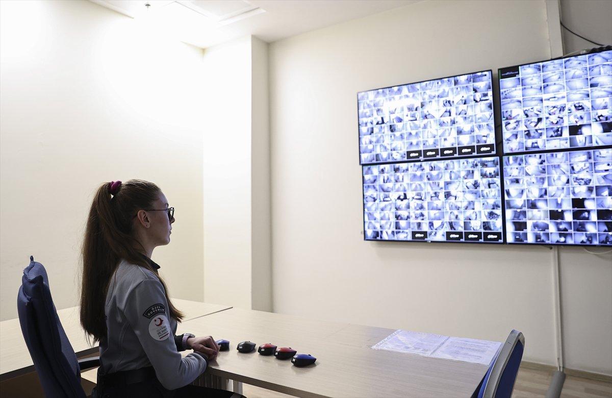 Türkiye, 2022'de yaklaşık 110 bin göçmeni sınır dışı etti