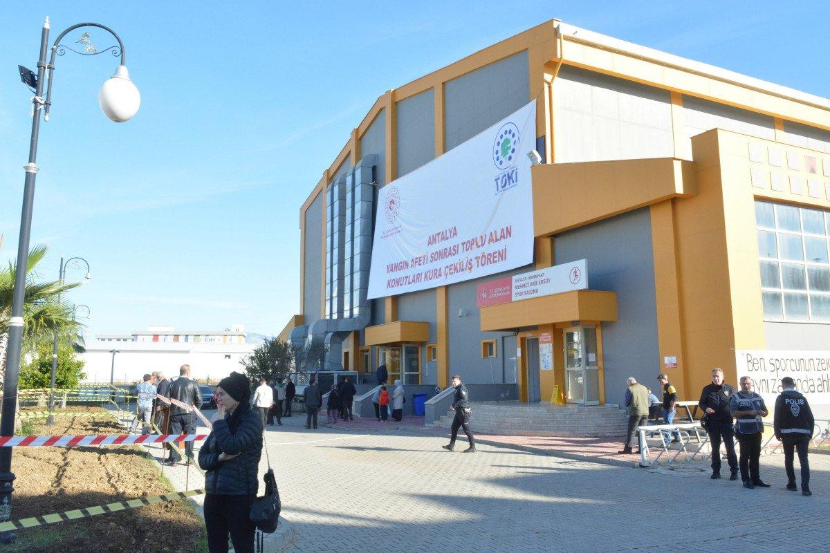 Manavgatlı yangınzedelere verilen sözler tutuldu