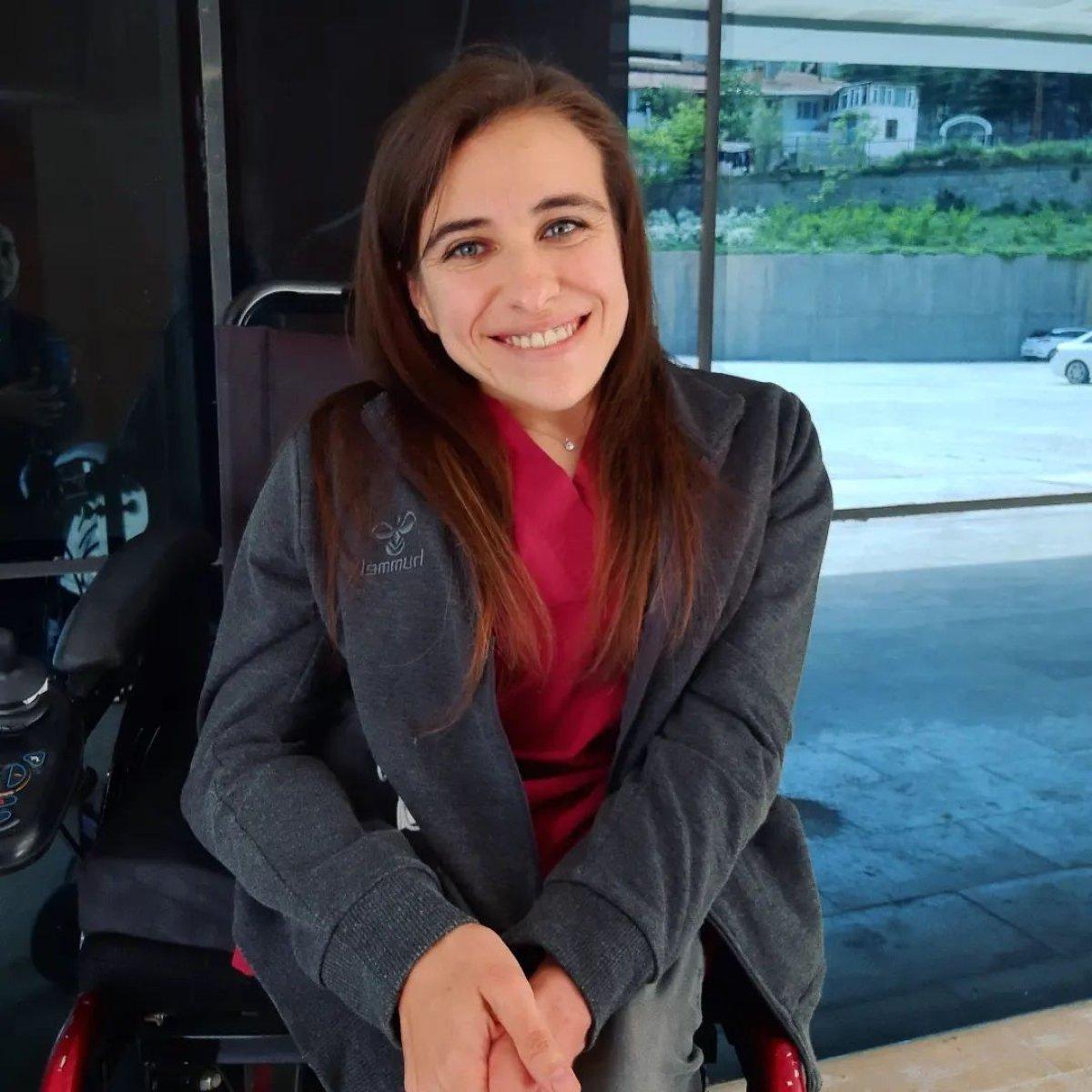 Tokat'ta engel tanımayıp doktor olan kadın, beğeni topladı