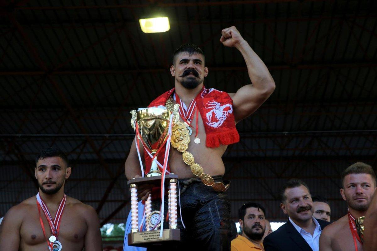 Cumhuriyet'in 100. yılı için başpehlivan ödülü belli oldu