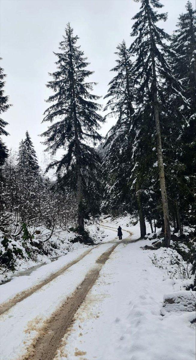 Rize'de yaylalara kar yağdı