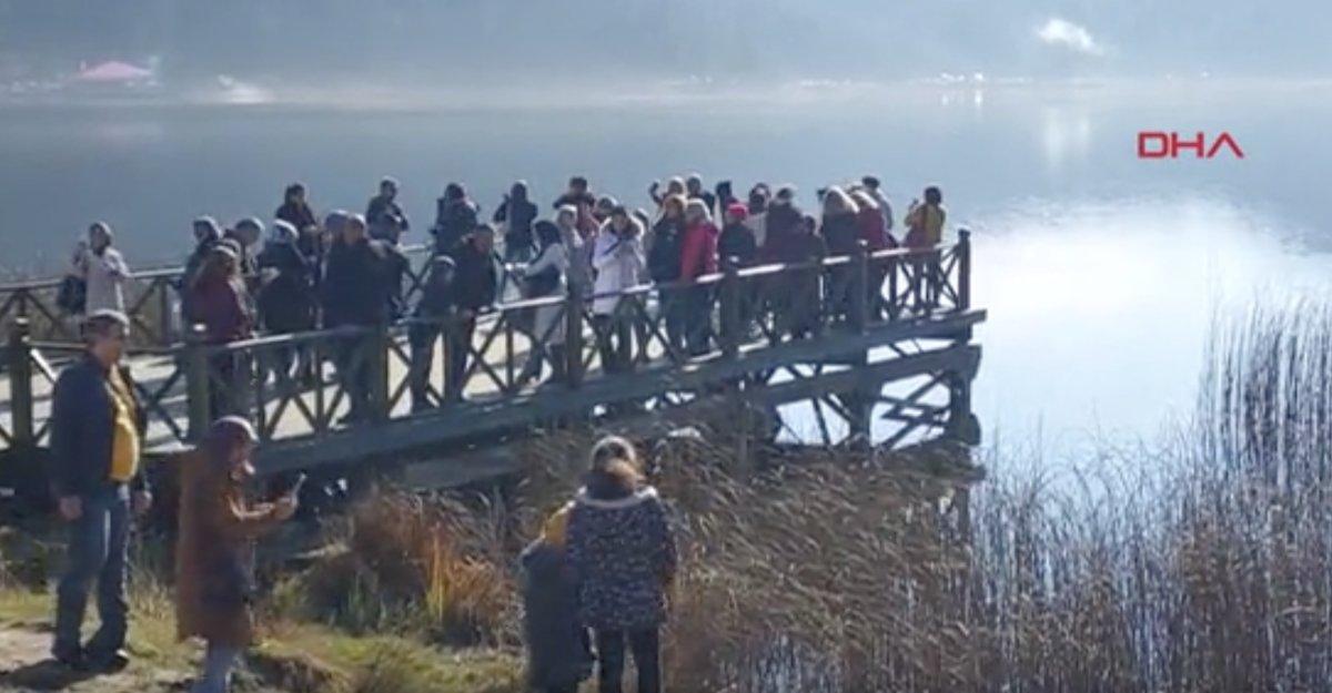 Bolu'da Abant Milli Parkı hafta sonunu yoğun geçirdi