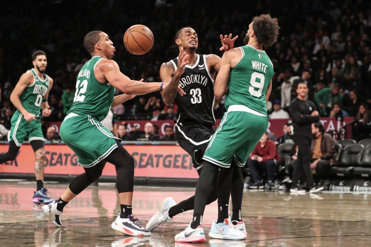 Anthony Davis 55 sayı ile oynadı, Lakers seriyi sürdürdü