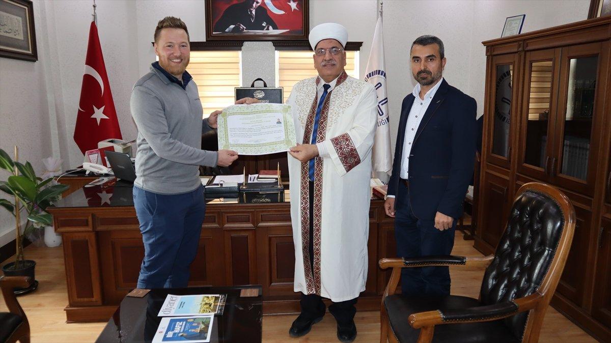 Atatürk hayranı Alman turist, Müslüman oldu