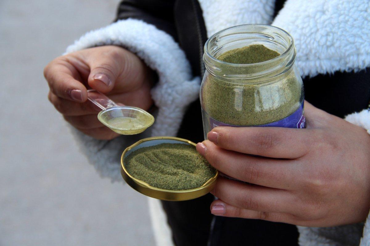 Sivas'ta zayıflama tozu kullanan genç kız hastanelik oldu