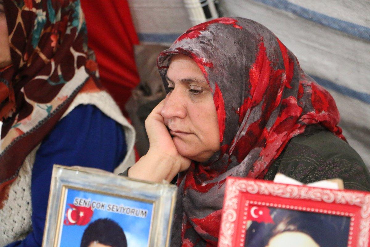 Evlat nöbetindeki ağabey: Babam kardeşimin hasretinden vefat etti