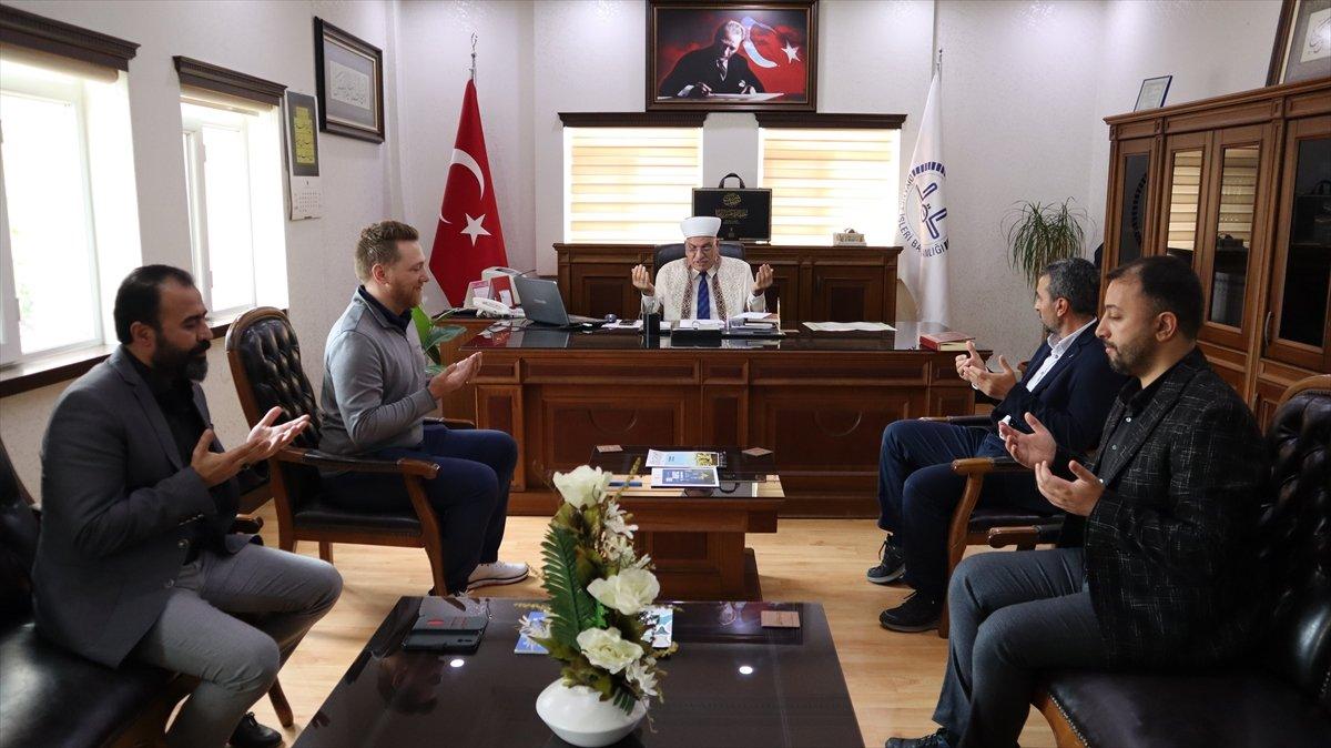 Atatürk hayranı Alman turist, Müslüman oldu