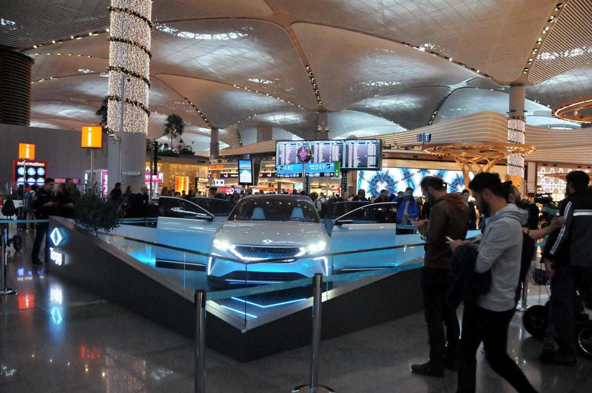 Togg, İstanbul Havalimanı'nda görücüye çıktı